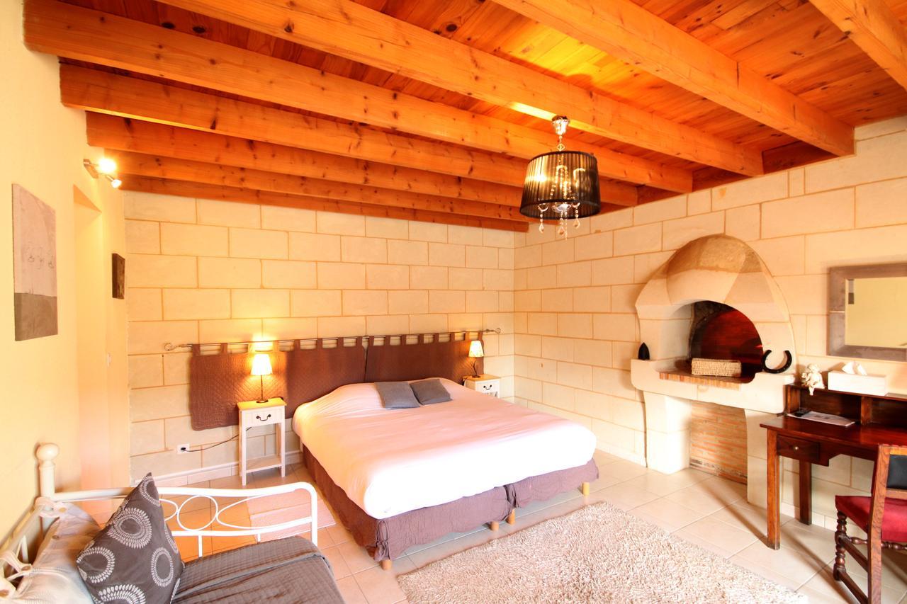 Chambres D'Hotes Les Delices De La Roche Louresse-Rochemenier Экстерьер фото